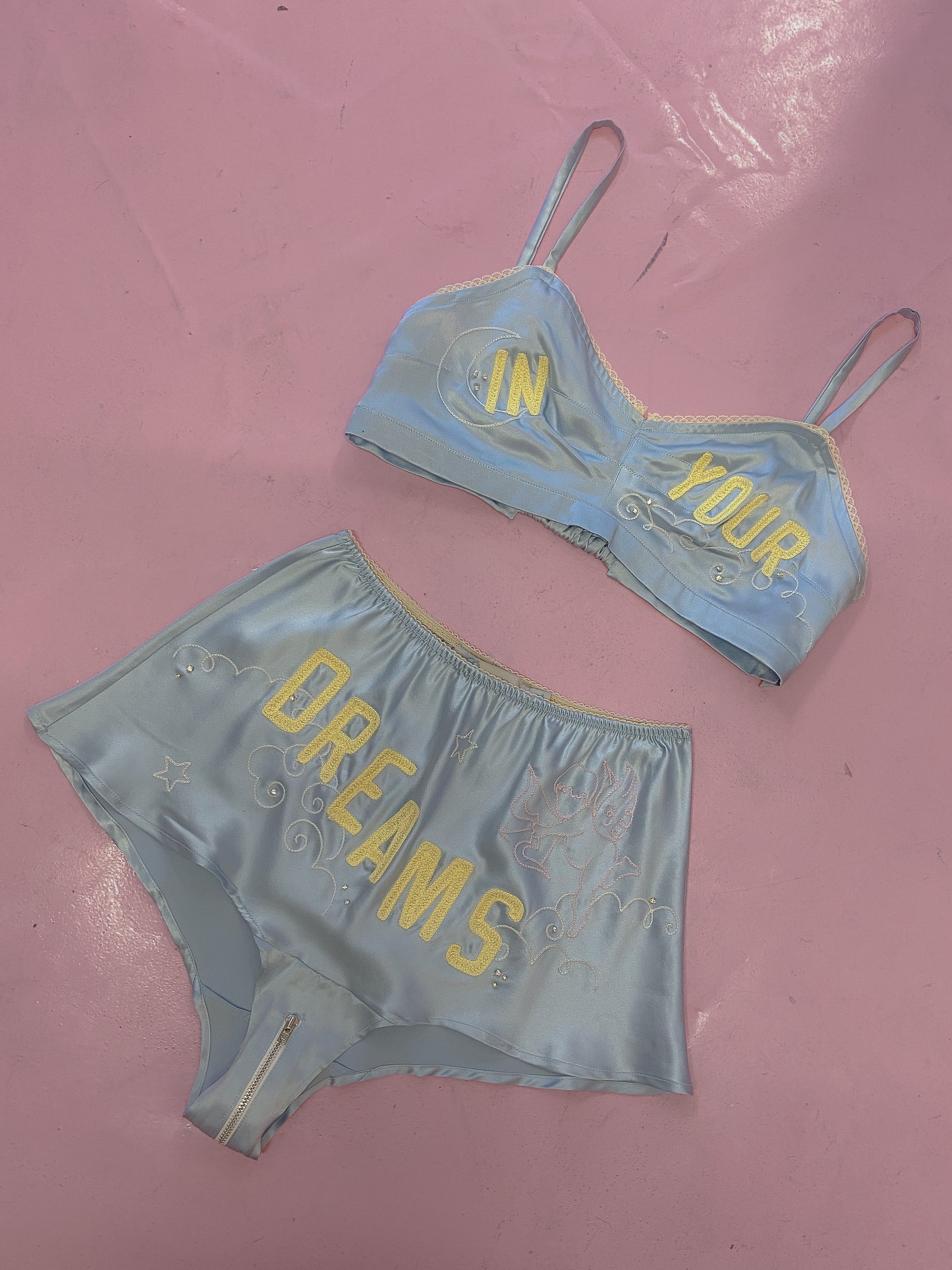 IN YOUR DREAMS SOUVENIR SILK LINGERIE SET