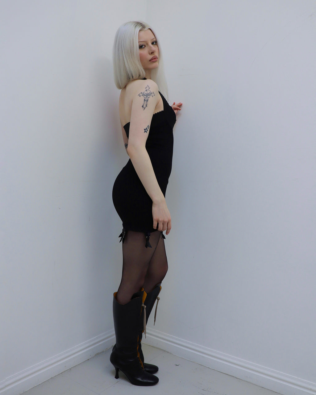 VEDETTE HALTER DRESS