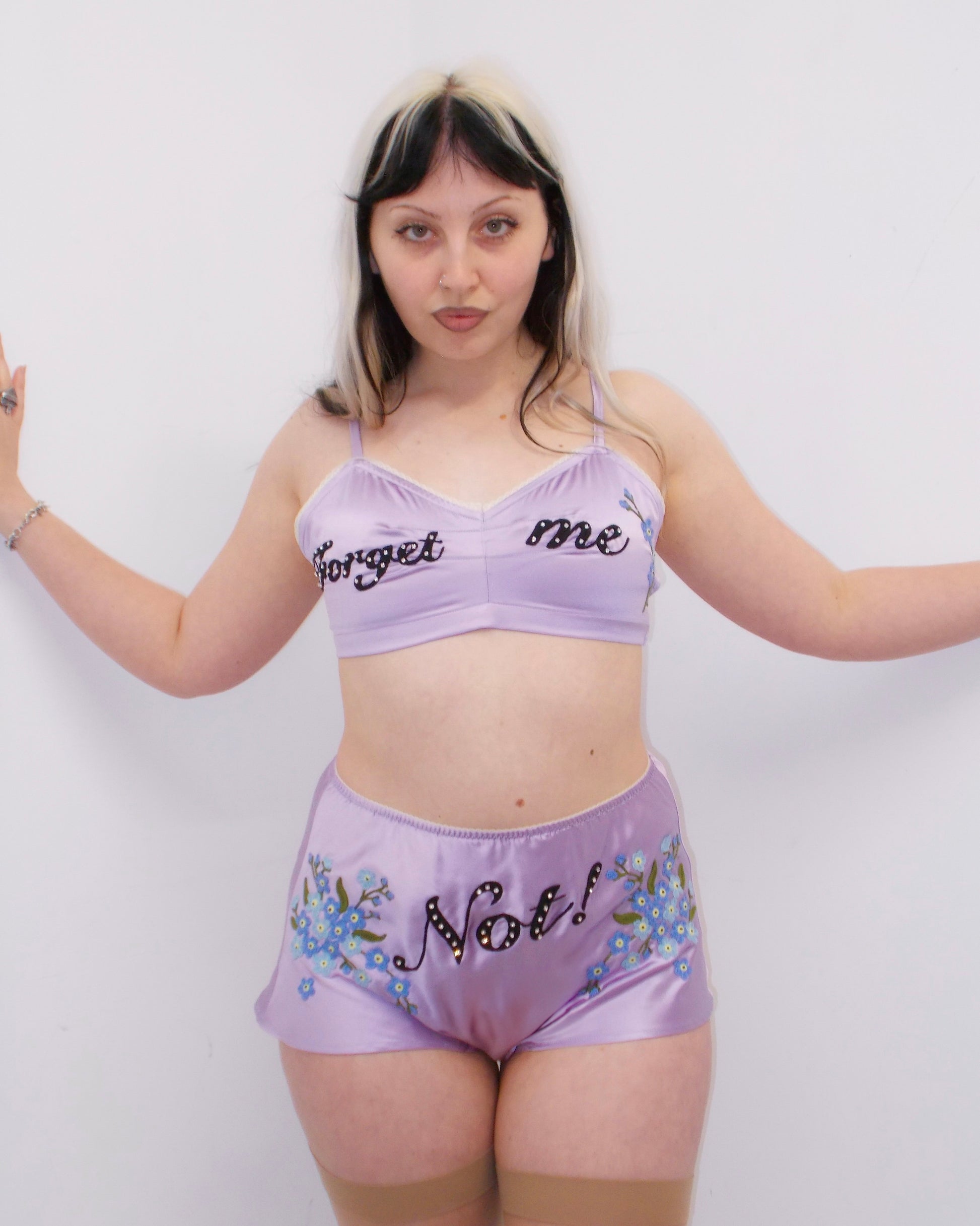 FORGET ME... NOT! SOUVENIR SILK LINGERIE SET