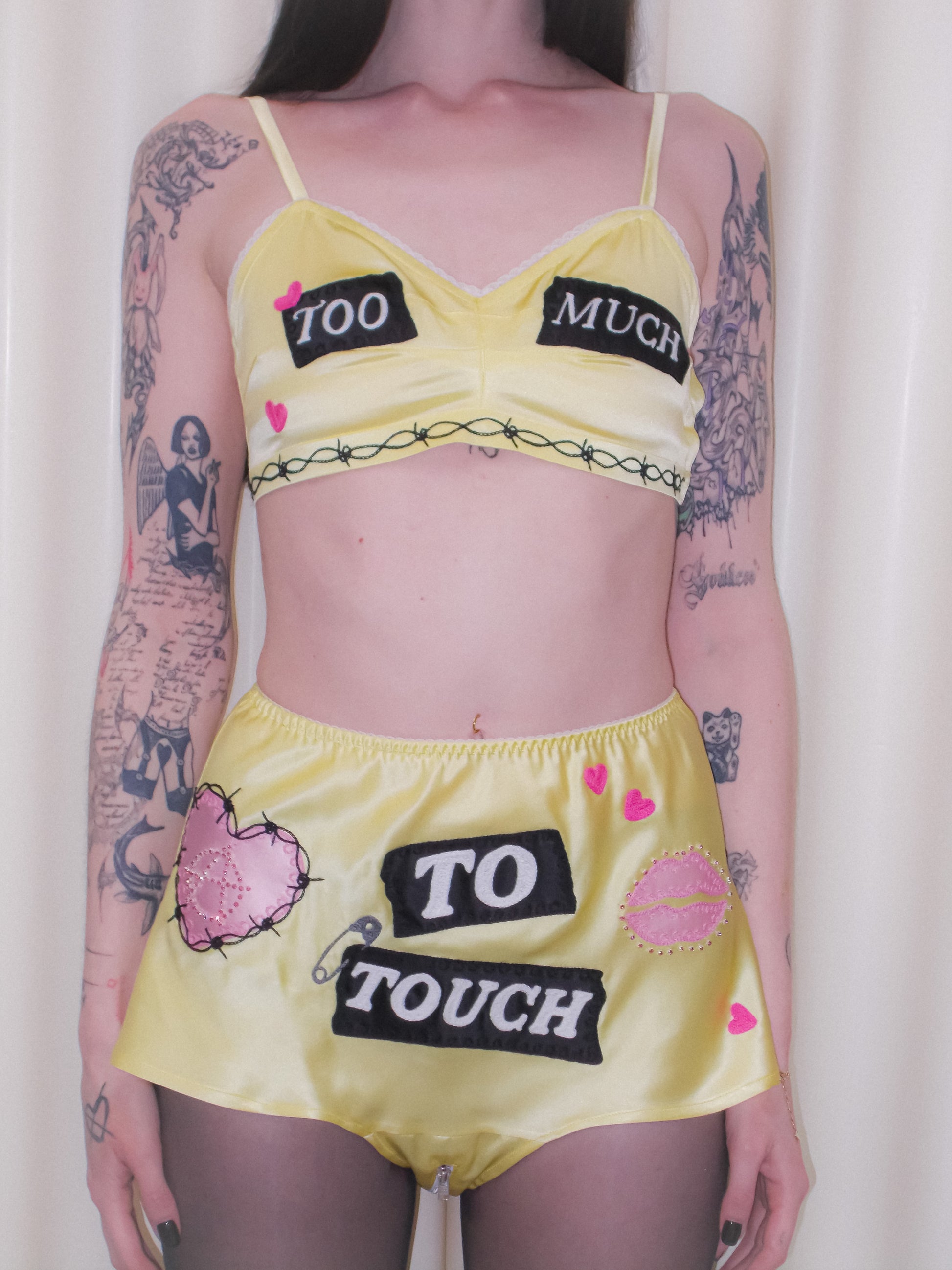 TOO MUCH TO TOUCH SOUVENIR SILK LINGERIE SET