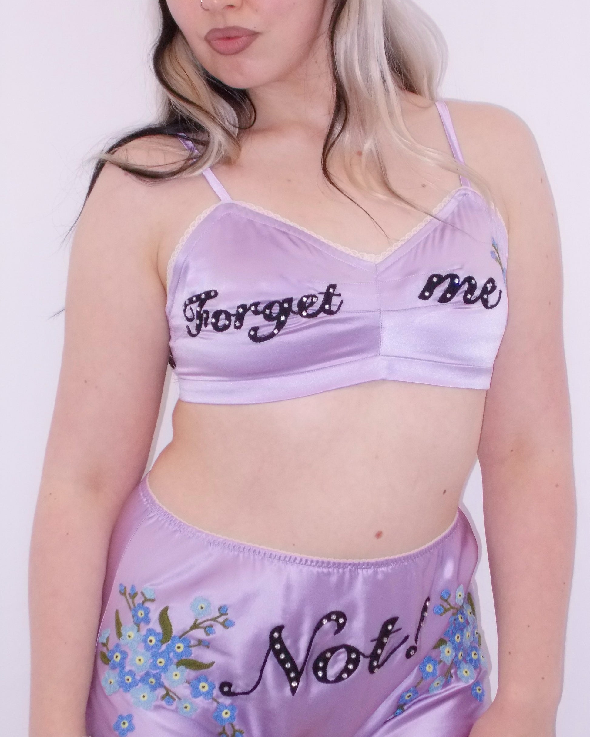 FORGET ME... NOT! SOUVENIR SILK LINGERIE SET