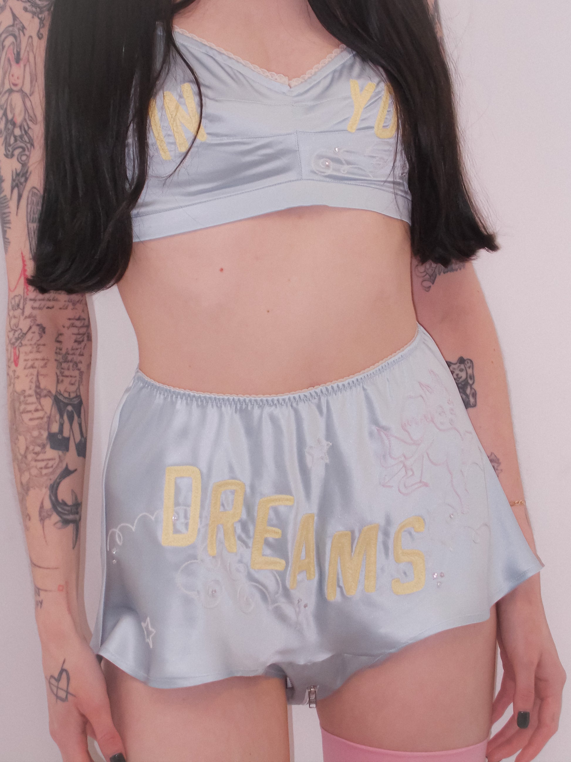 IN YOUR DREAMS SOUVENIR SILK LINGERIE SET