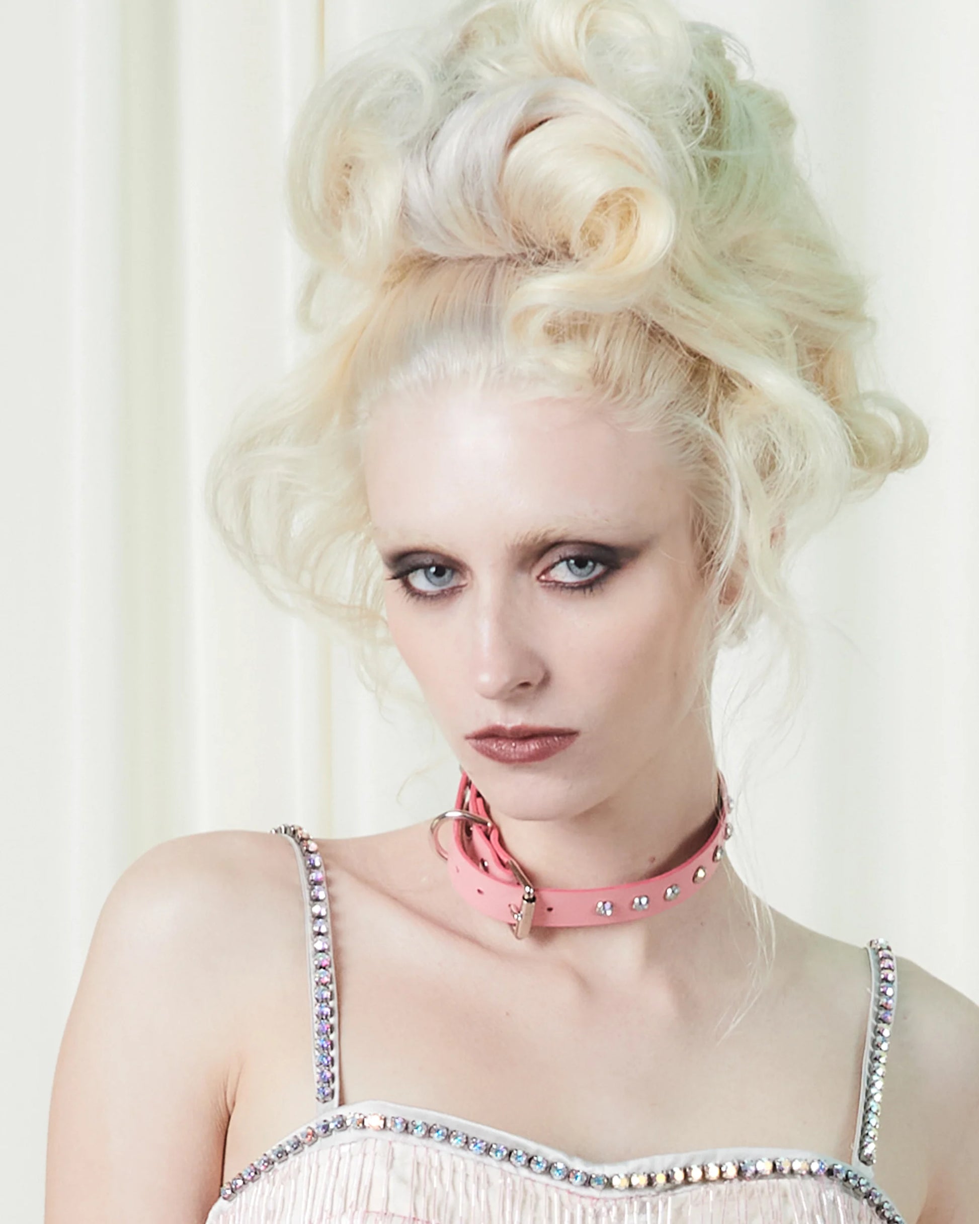 Lola Collar
