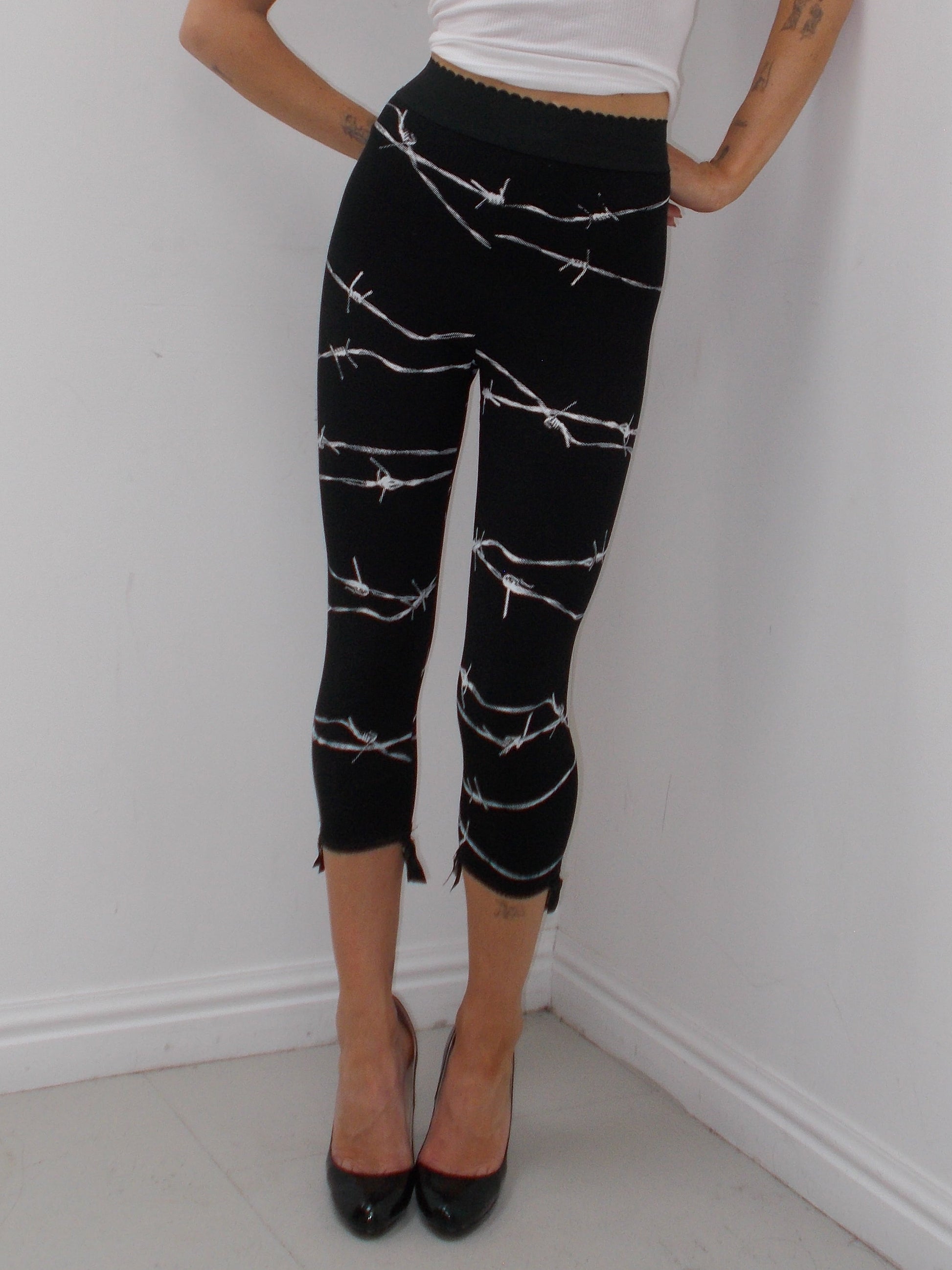 PICOT CAPRI PANT BARBED WIRE