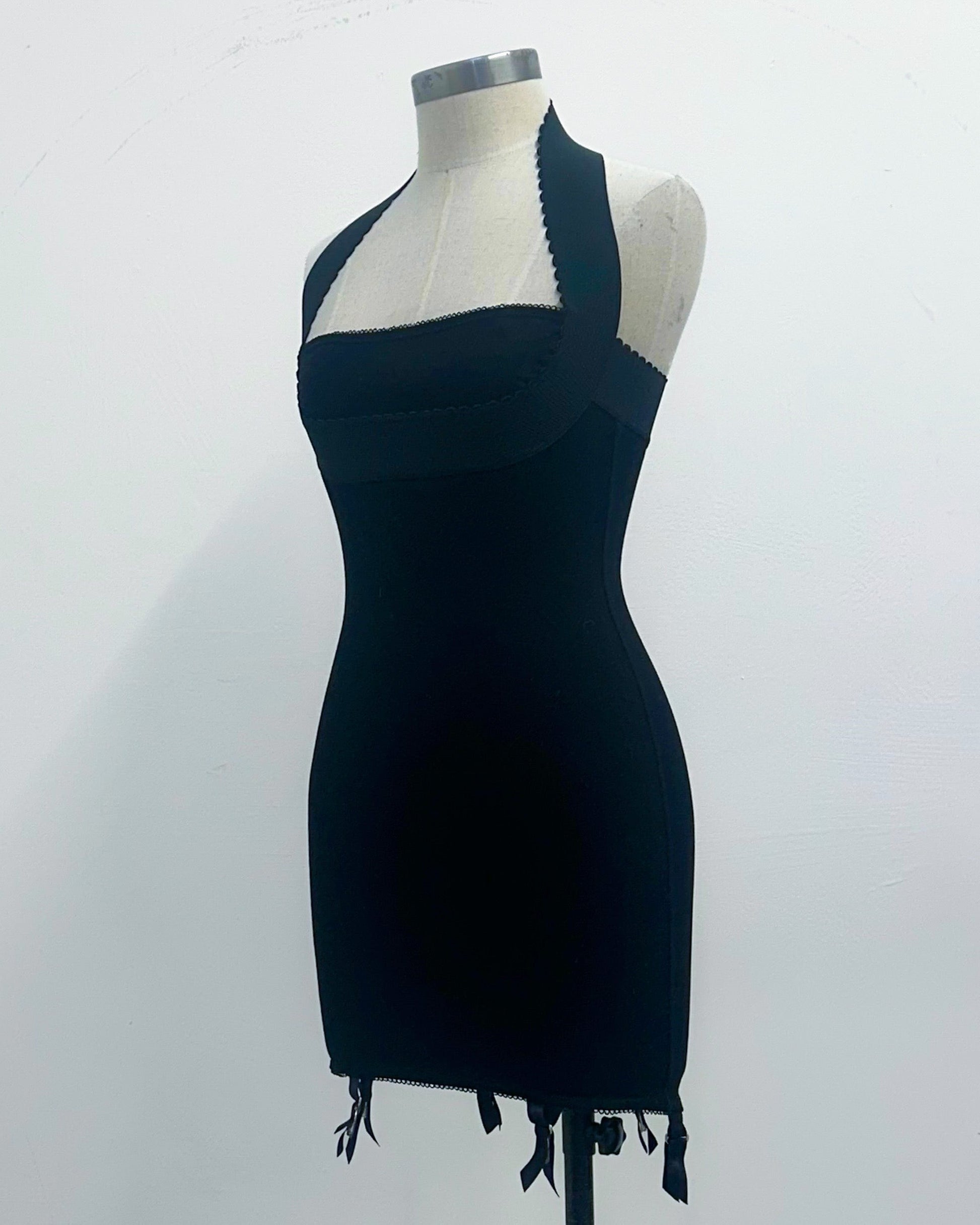 VEDETTE HALTER DRESS