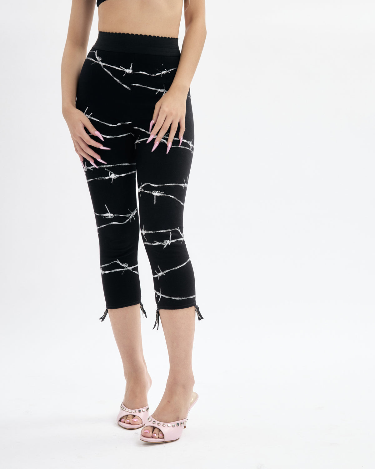 PICOT CAPRI PANT BARBED WIRE