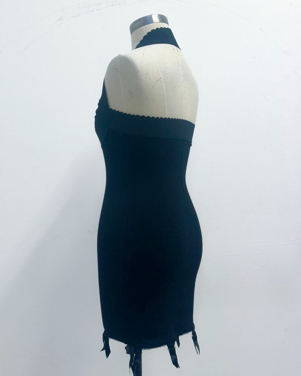 VEDETTE HALTER DRESS