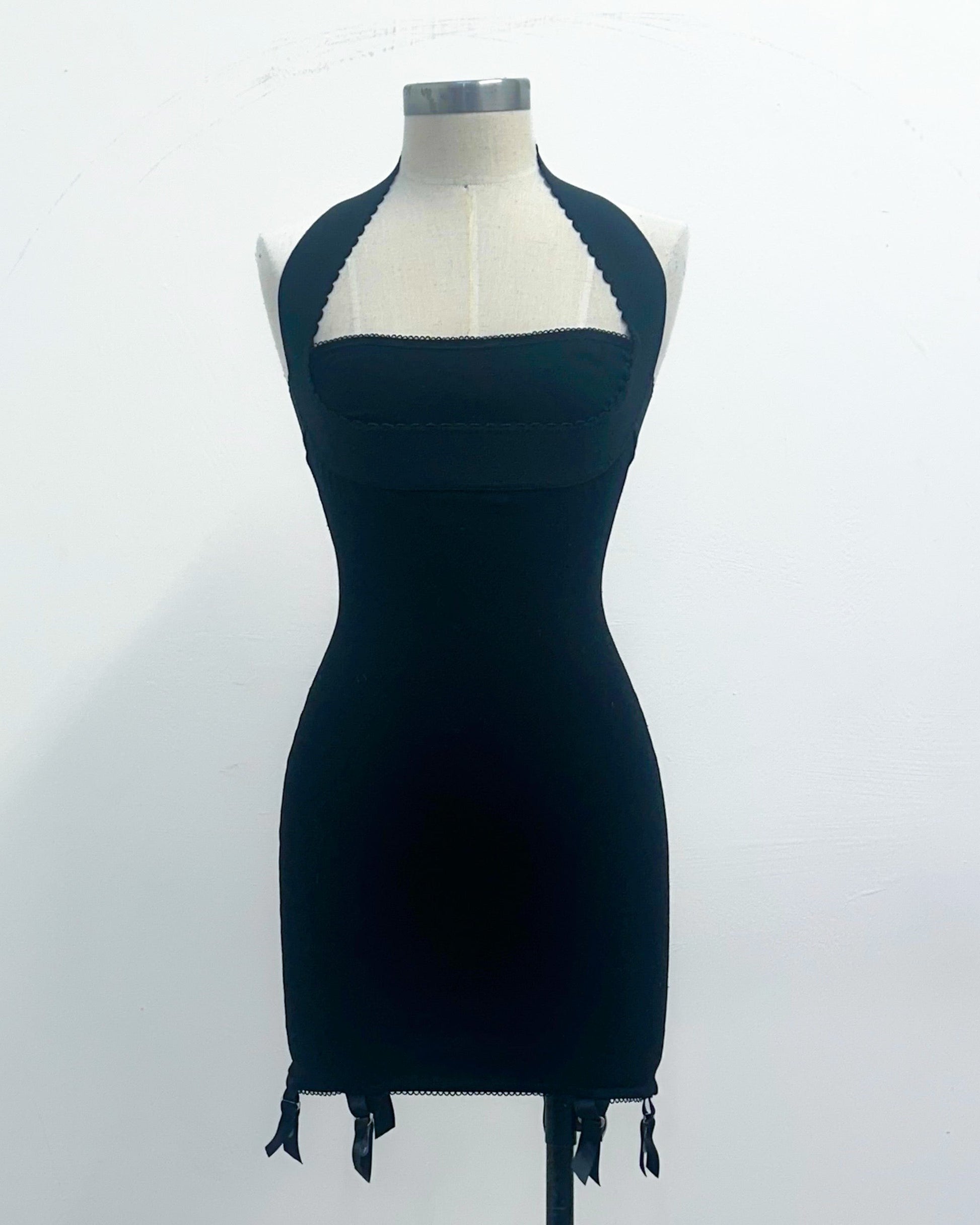 VEDETTE HALTER DRESS