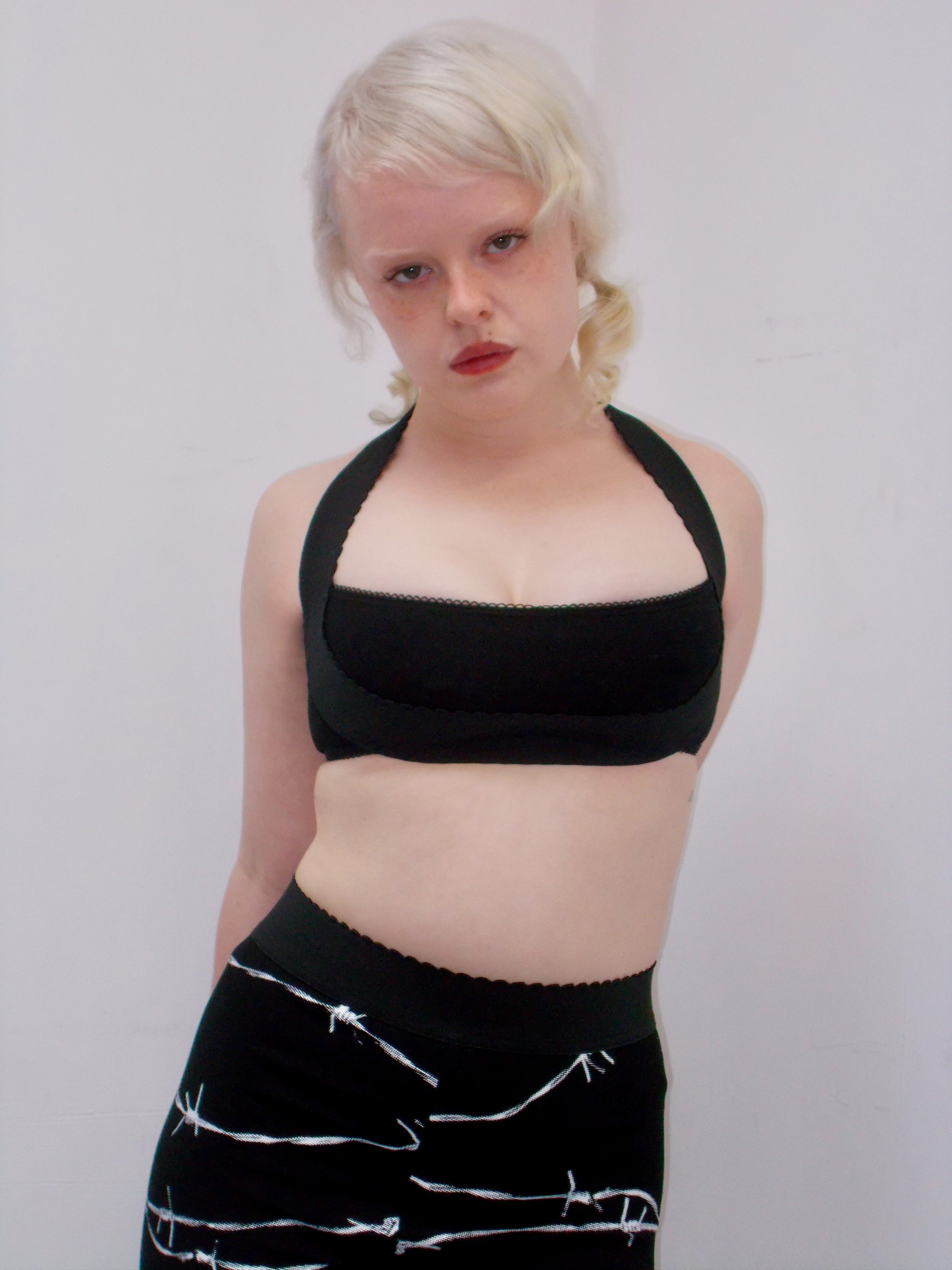 PICOT CAPRI PANT BARBED WIRE