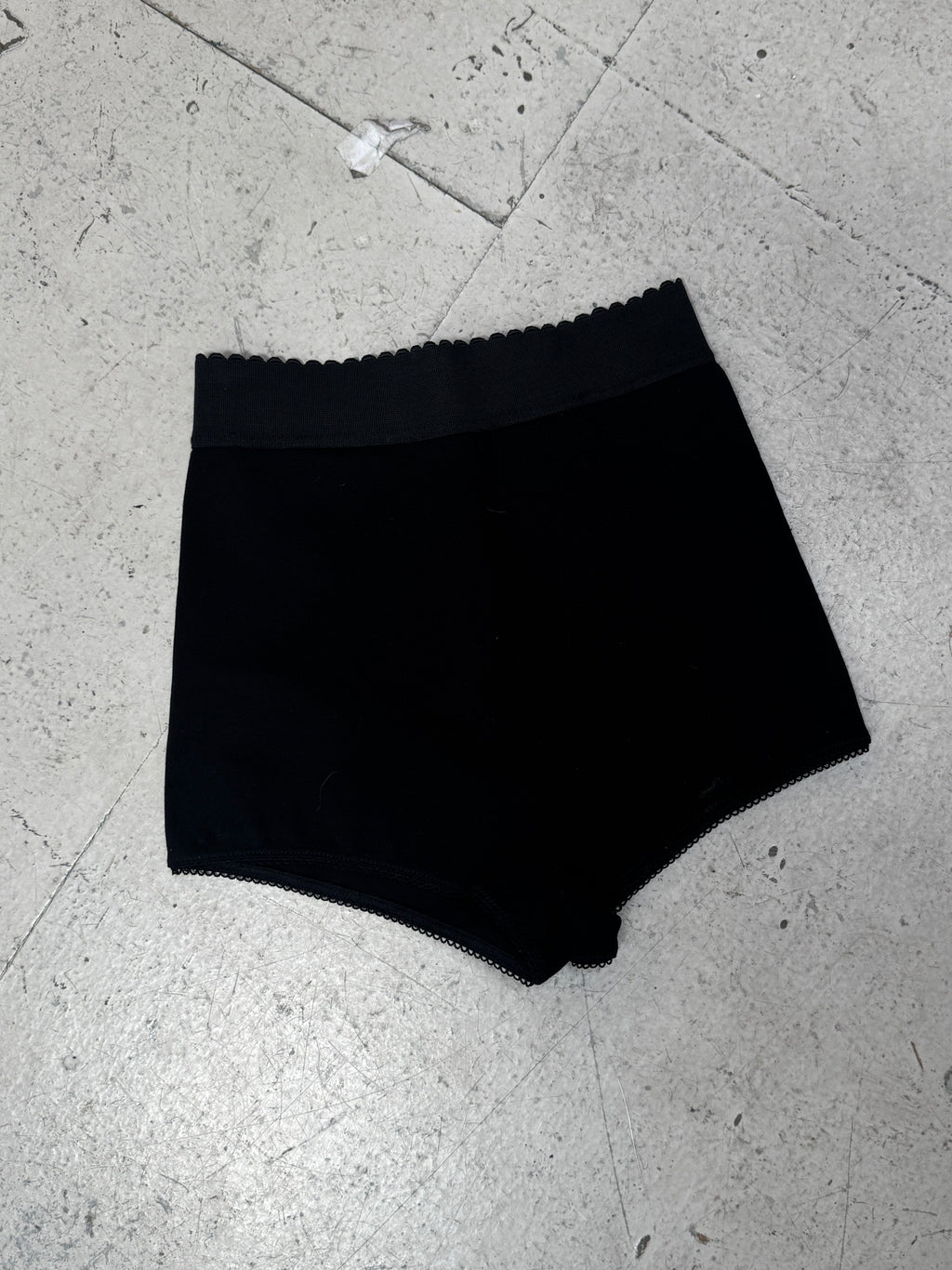SAMPLE SALE - PICOT HOT PANTS