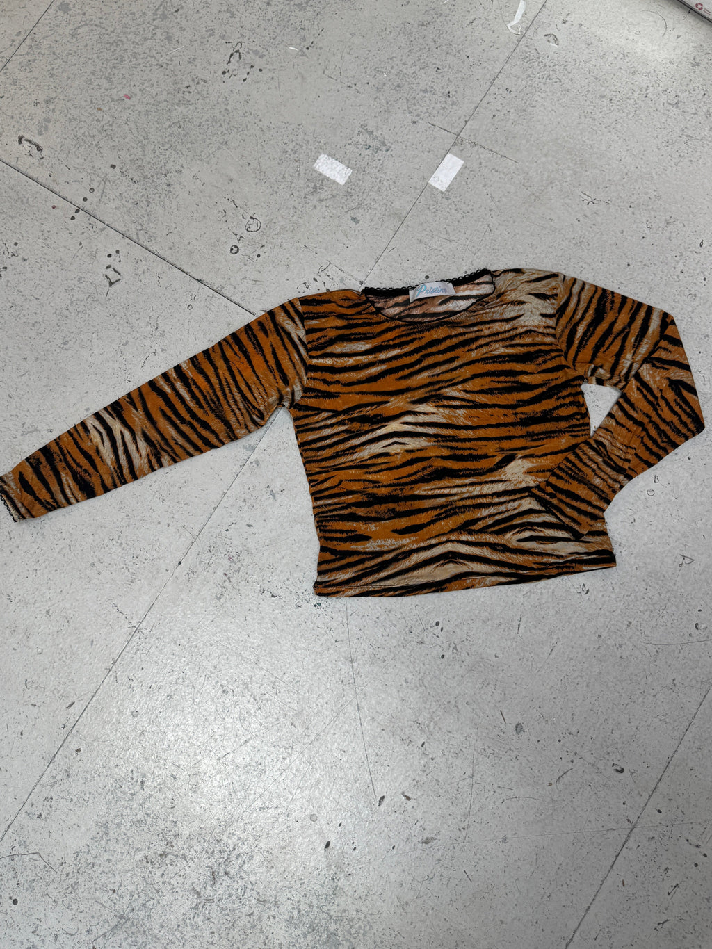 SAMPLE SALE - TIGER LONG SLEEVE