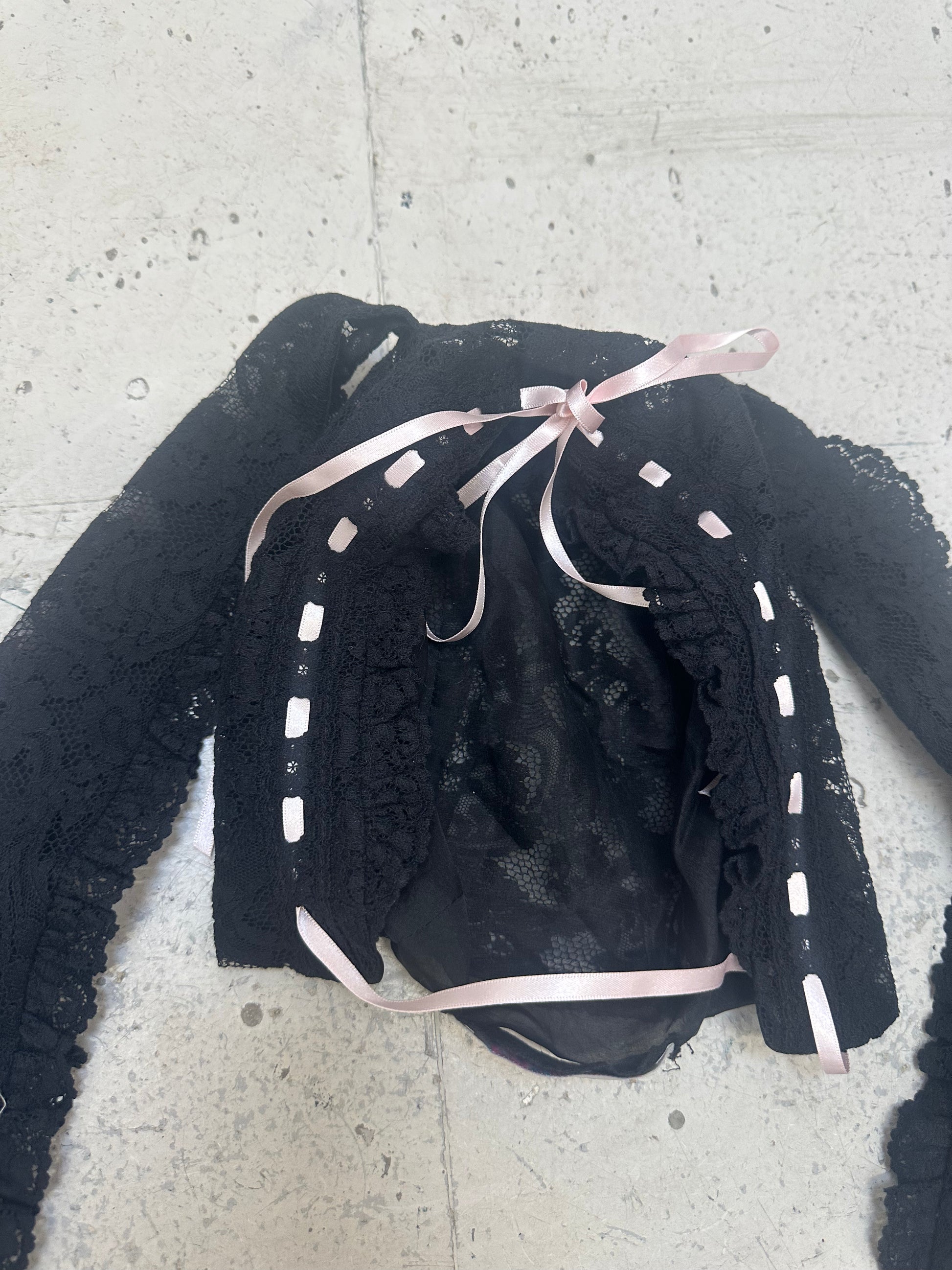 LACE BUNNY EAR BONNET