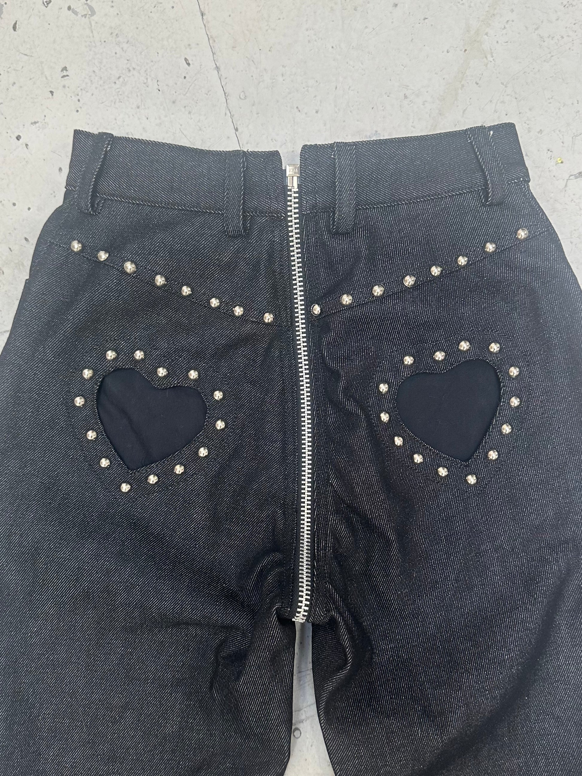 CUT OUT HEART JEANS XS