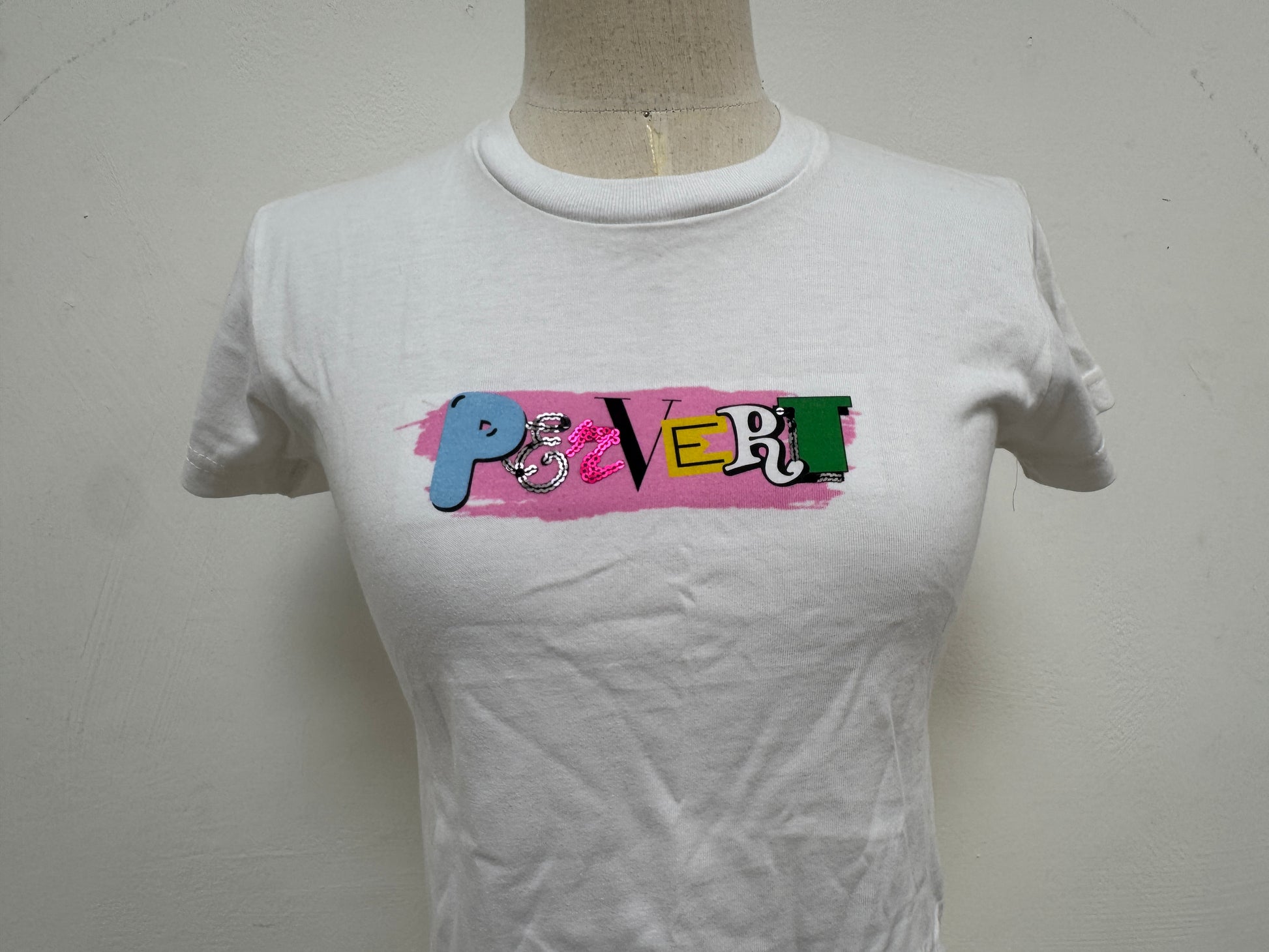 SAMPLE SALE - PRISTINE SPELL OUT TEE S